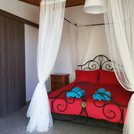 Сasa de vacaciones Lemon Tree Courtyard