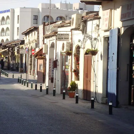 Lemon Tree Courtyard Дом отдыха Ларнака