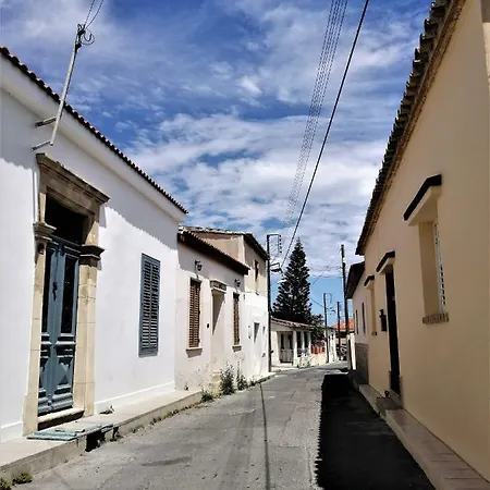 Lemon Tree Courtyard * Ларнака