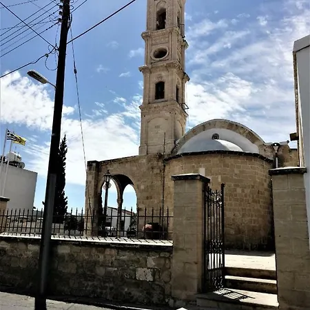 Lemon Tree Courtyard * Lárnaca