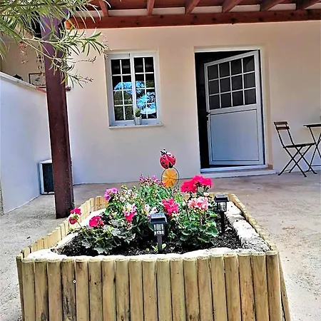 Holiday home Lemon Tree Courtyard Larnaca
