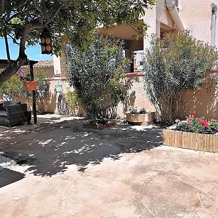 Lemon Tree Courtyard Holiday home Larnaca