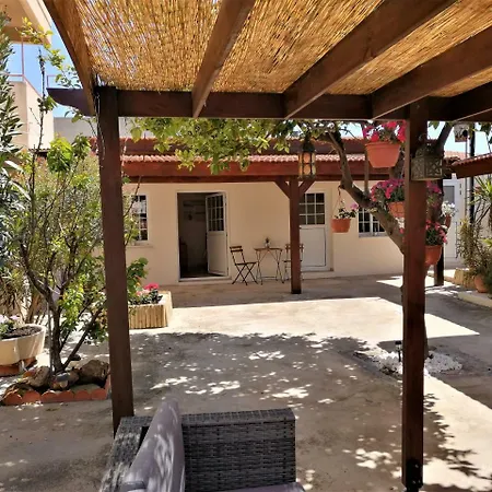 Lemon Tree Courtyard Holiday home