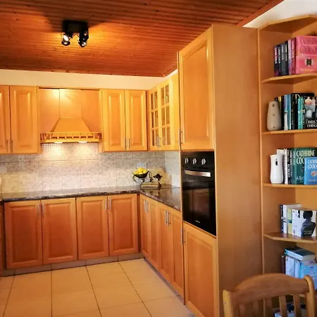 Lemon Tree Courtyard Hébergement de vacances Larnaca