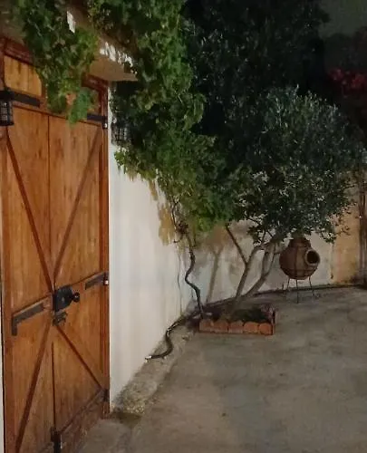 Lemon Tree Courtyard 別荘