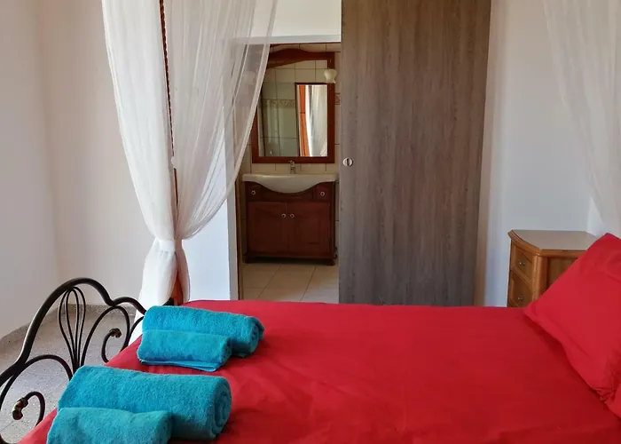 Lemon Tree Courtyard * ラルナカ