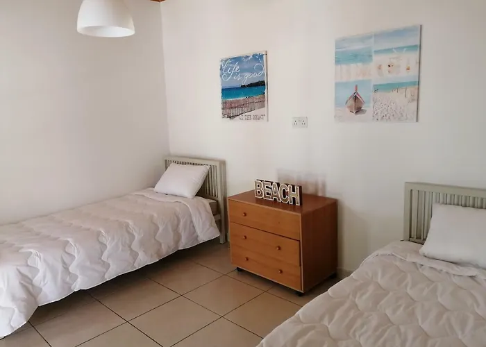 Lemon Tree Courtyard * ラルナカ