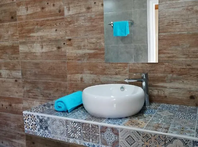 Lemon Tree Courtyard * Larnaca