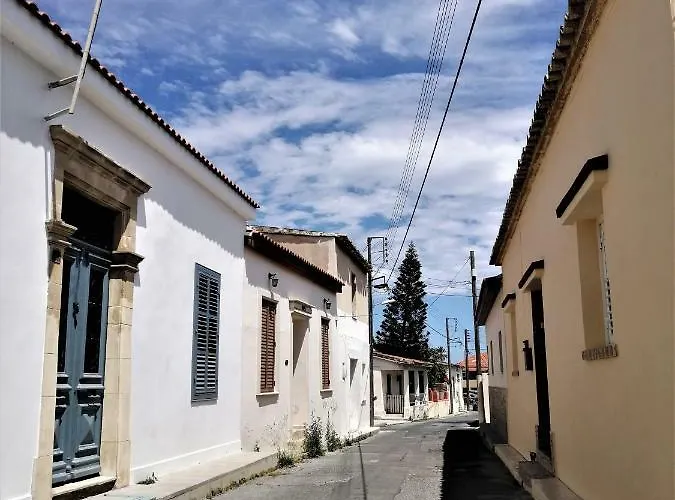 Lemon Tree Courtyard * ラルナカ